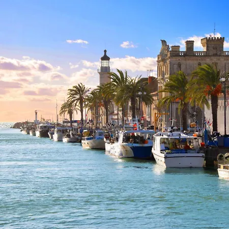 Floralies I-4 By Interhome * Le Grau-du-Roi